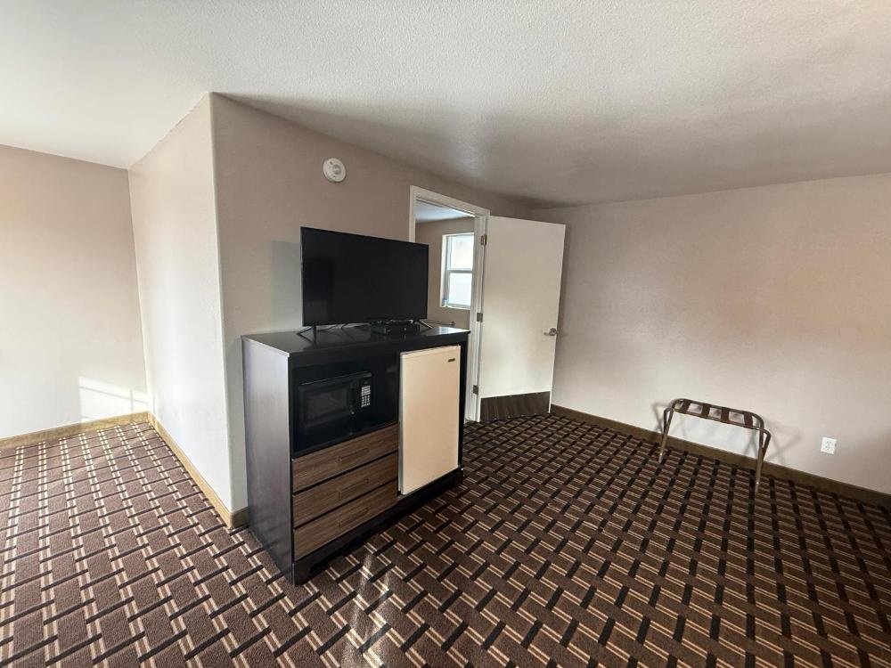 Queen Room with Two Queen Beds - Disability Access