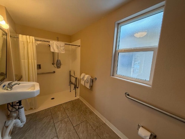 Beverly Lodge image 14